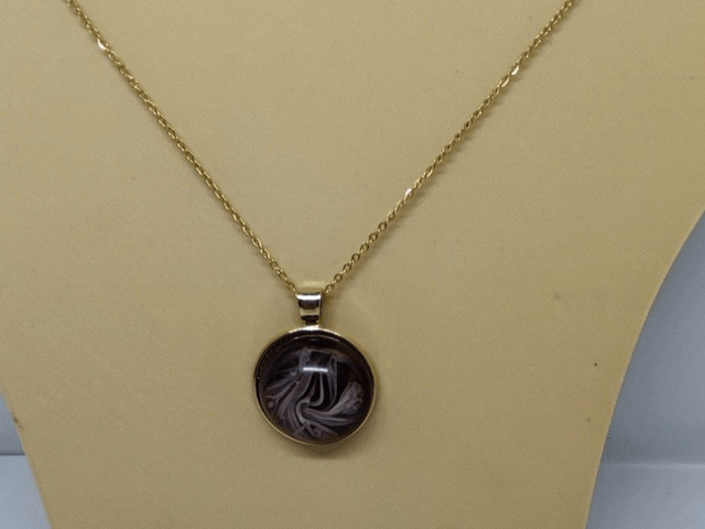 Collier résine marron