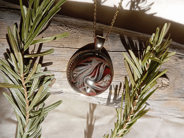 Collier résine marron