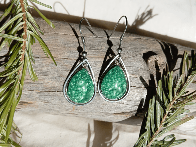 Boucles d'oreille résines bulles vertes