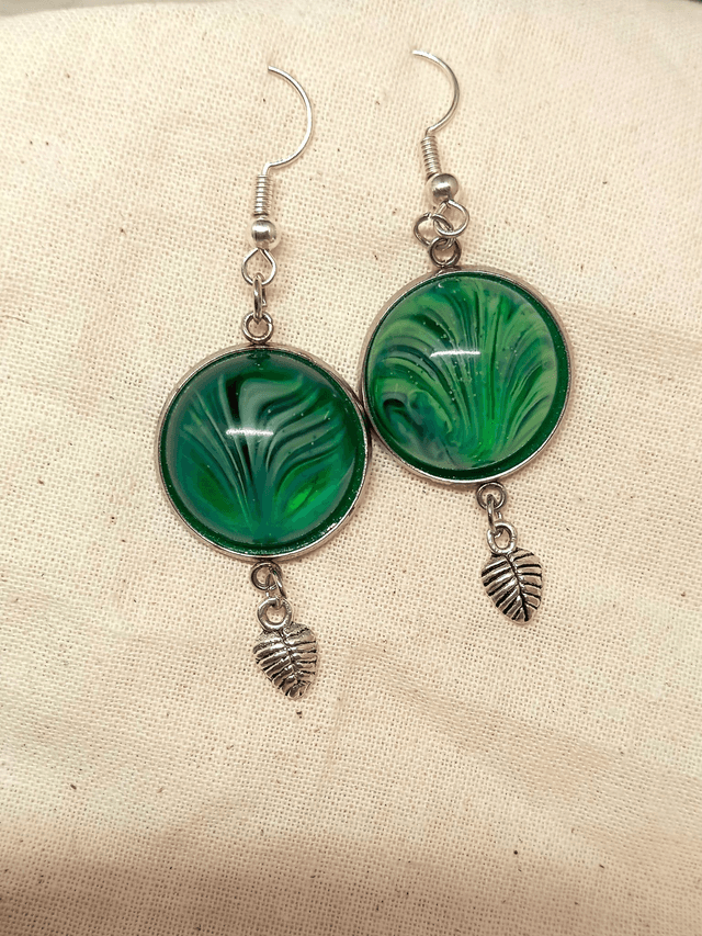 Boucles d&#039;oreille ronde résine vertes
